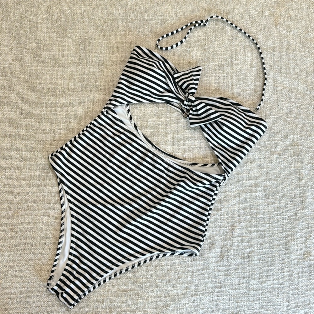 Cupshe Women’s Swimsuit